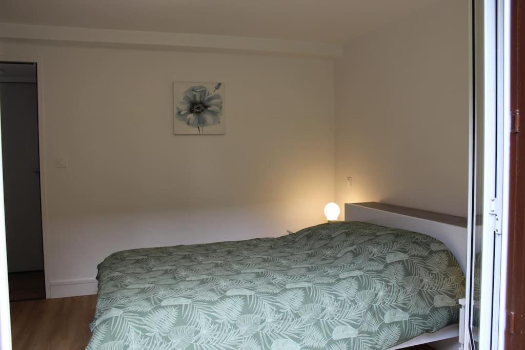 Entierement Renove A Les Bains Avec Jardin Apartment